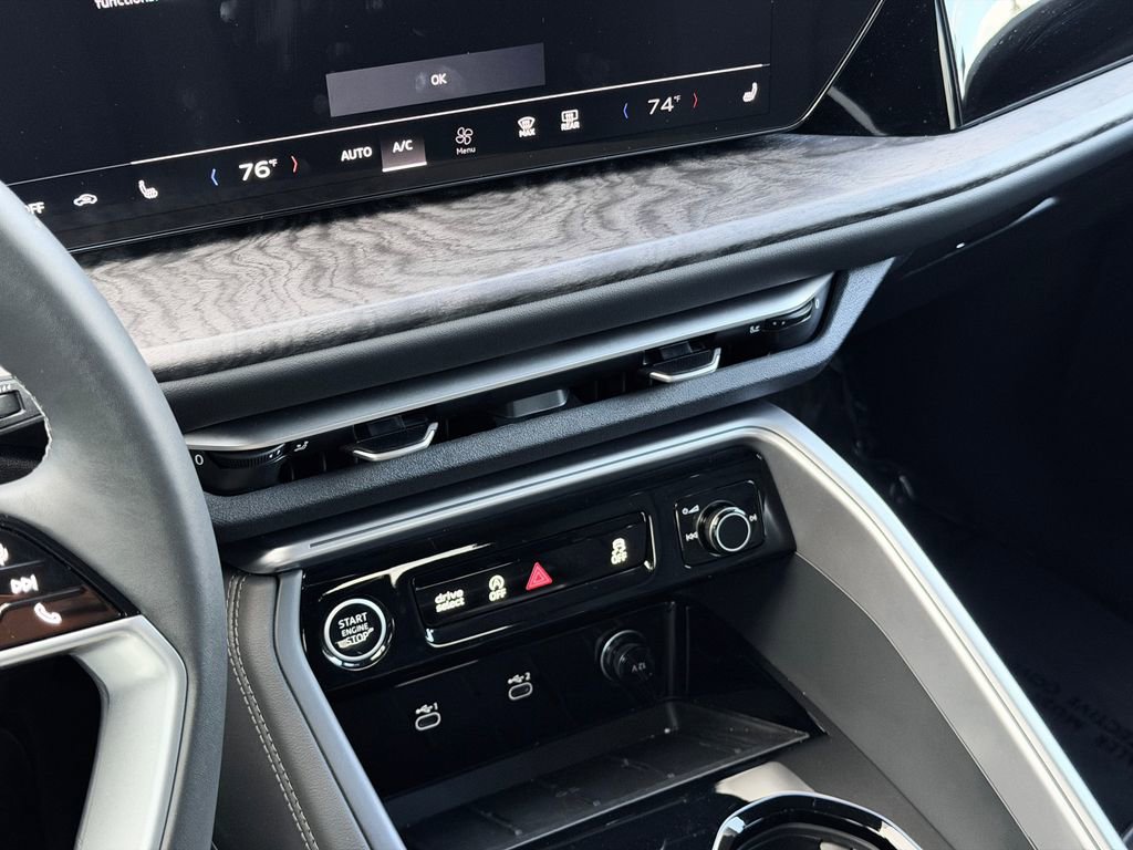 Used 2025 Audi Q5 Premium Plus w/ Premium Plus image 19