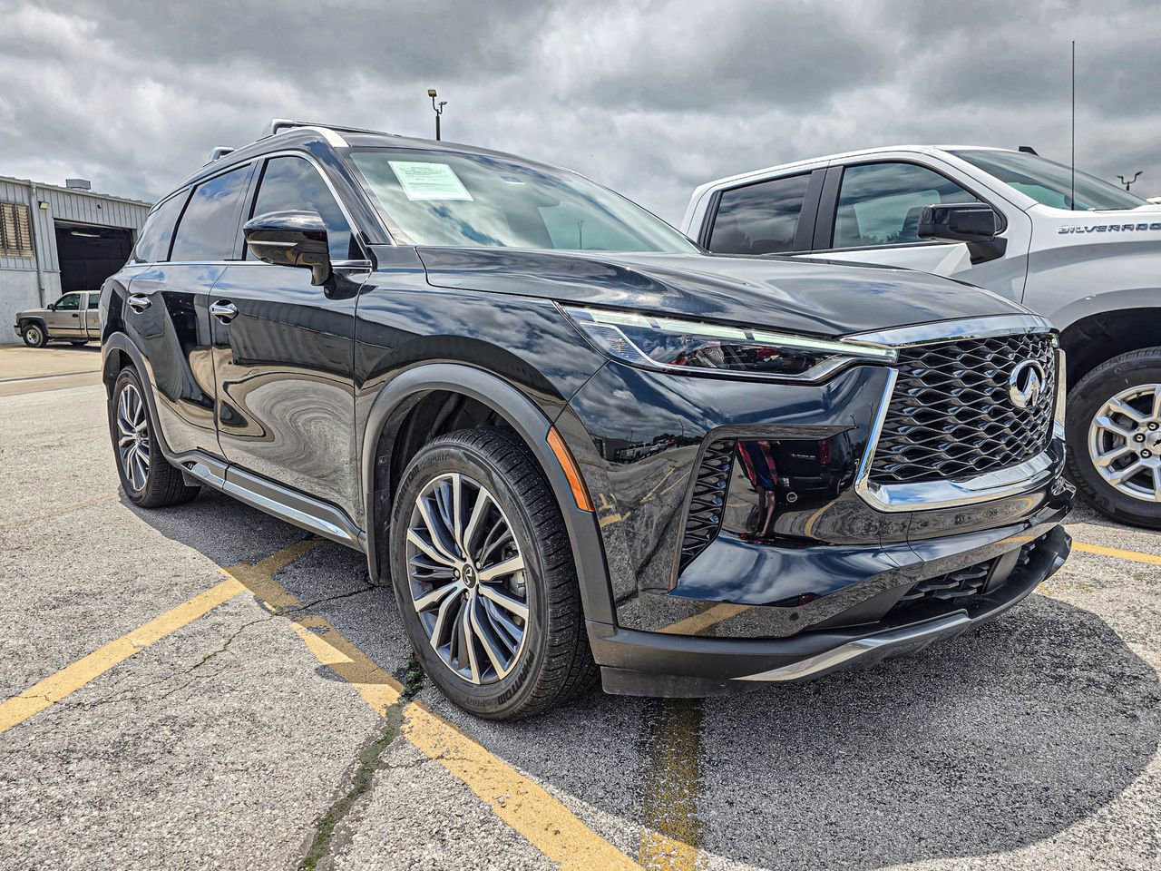 Used 2023 INFINITI QX60 Sensory w/ Vision Package