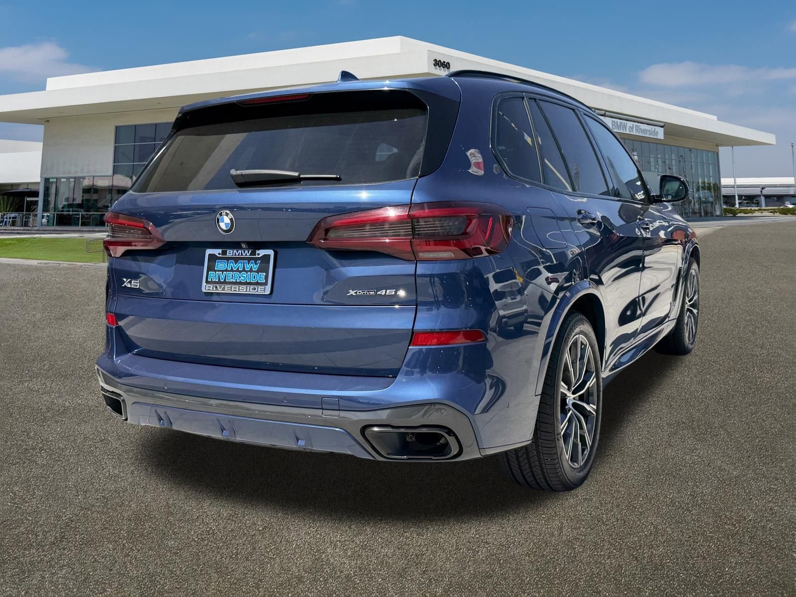 Certified 2021 BMW X5 xDrive45e w/ M Sport Package AWD/4WD image 10