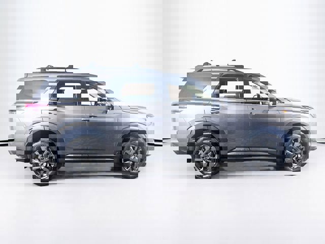 Certified 2025 Nissan Pathfinder SV image 4