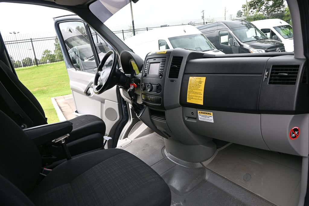Used 2018 Mercedes-Benz Sprinter 2500 image 17