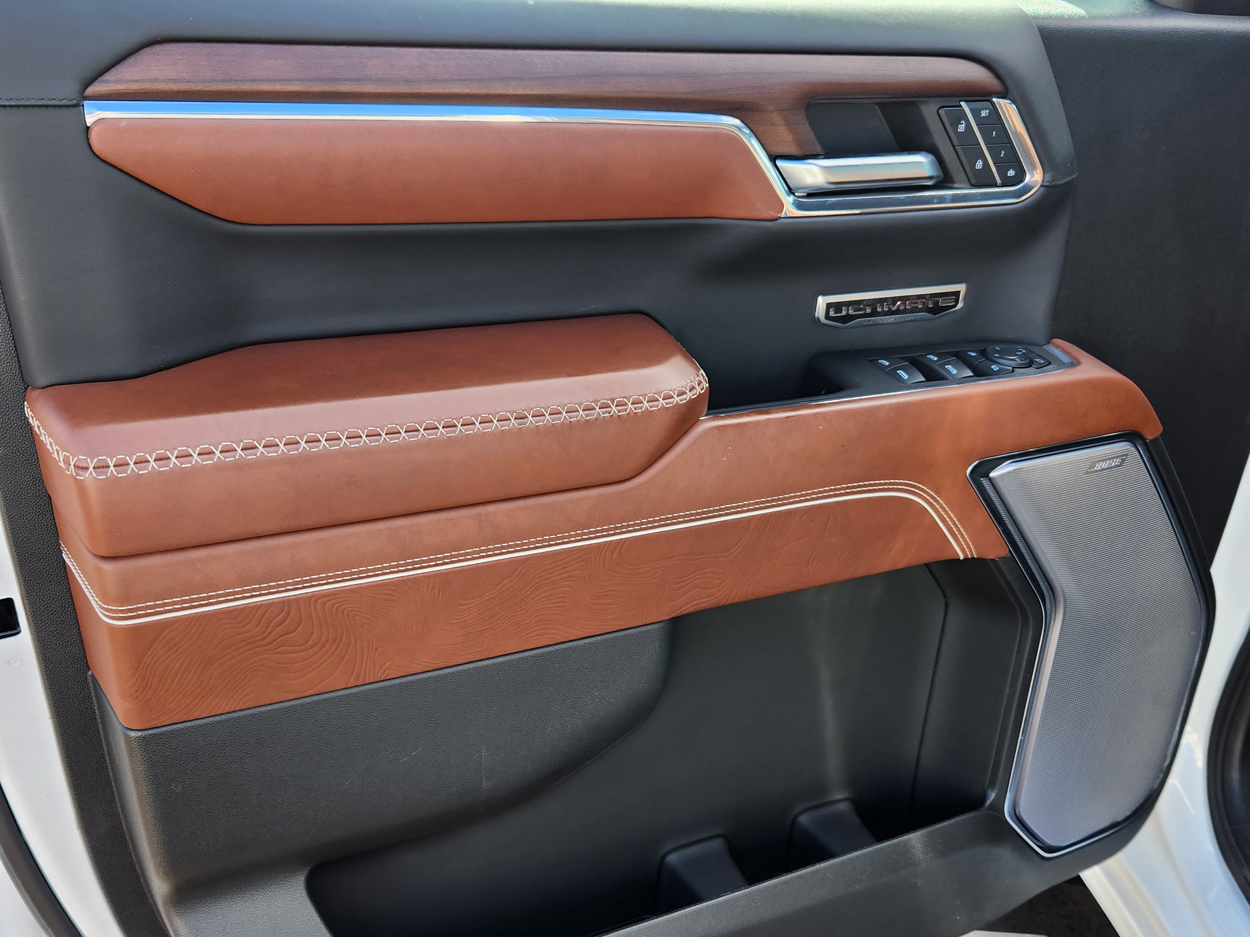 Used 2024 GMC Sierra 1500 Denali Ultimate image 7