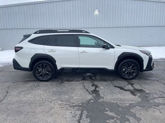Used 2025 Subaru Outback Onyx Edition image 17