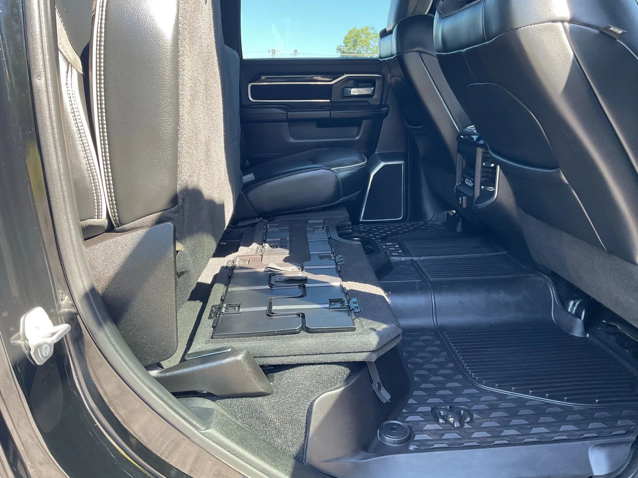 Used 2020 RAM 2500 Laramie image 43