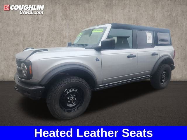 Used 2022 Ford Bronco Black Diamond image 2