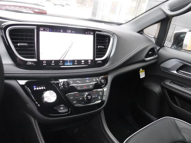 New 2026 Chrysler Pacifica Limited w/ S Appearance Package AWD/4WD image 23