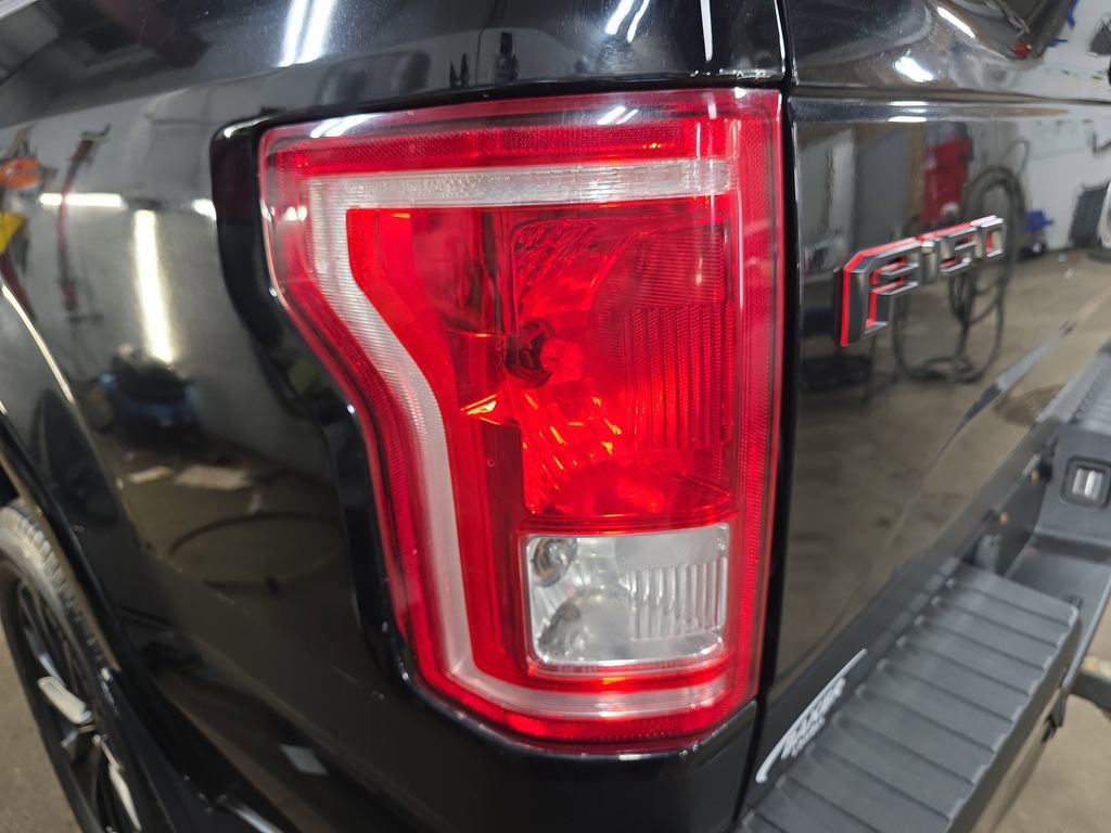 Used 2017 Ford F150 XLT w/ Equipment Group 302A Luxury image 32