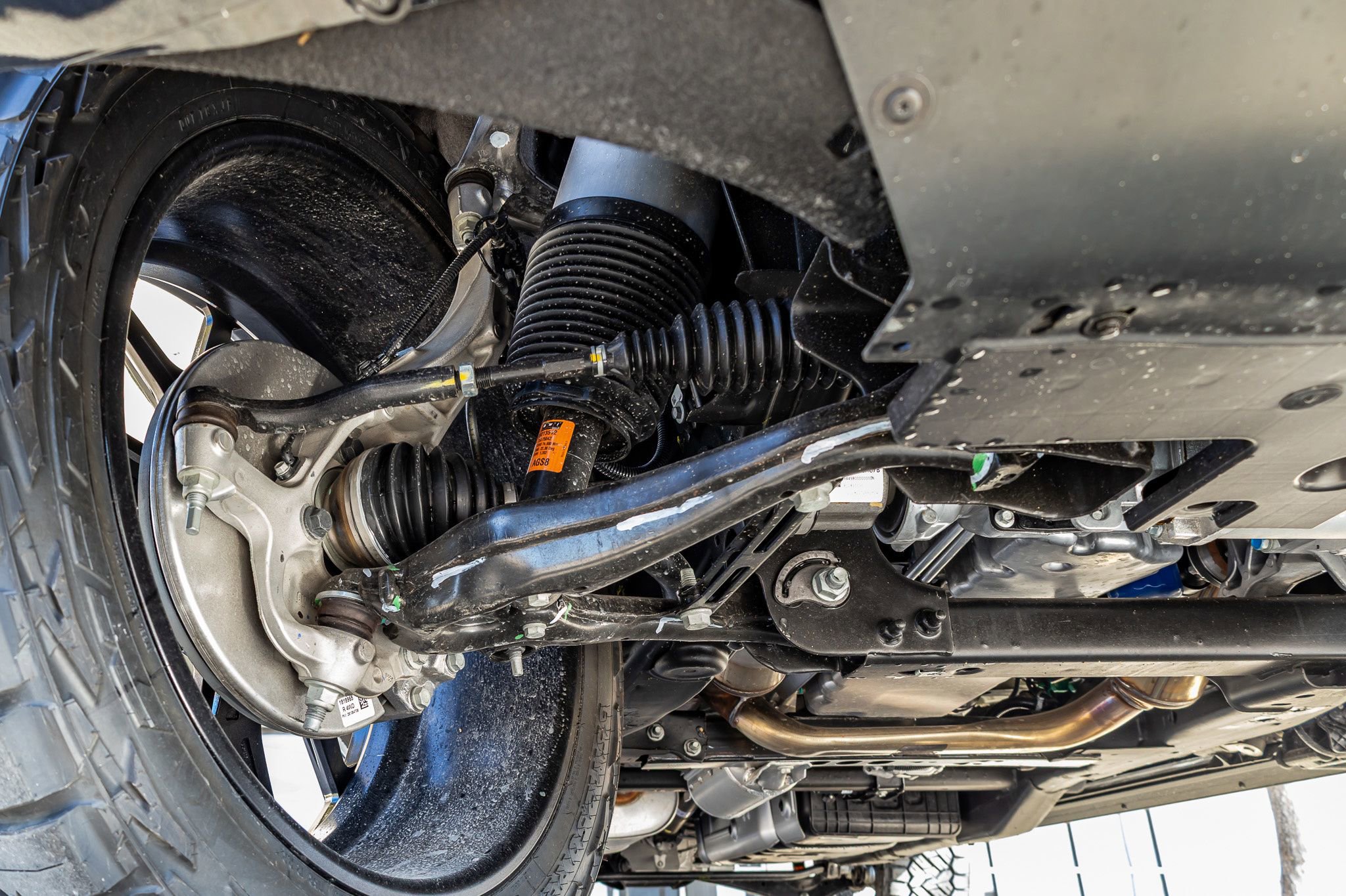 Used 2026 Cadillac Escalade ESV Platinum Sport w/ LPO, ONYX Package image 14