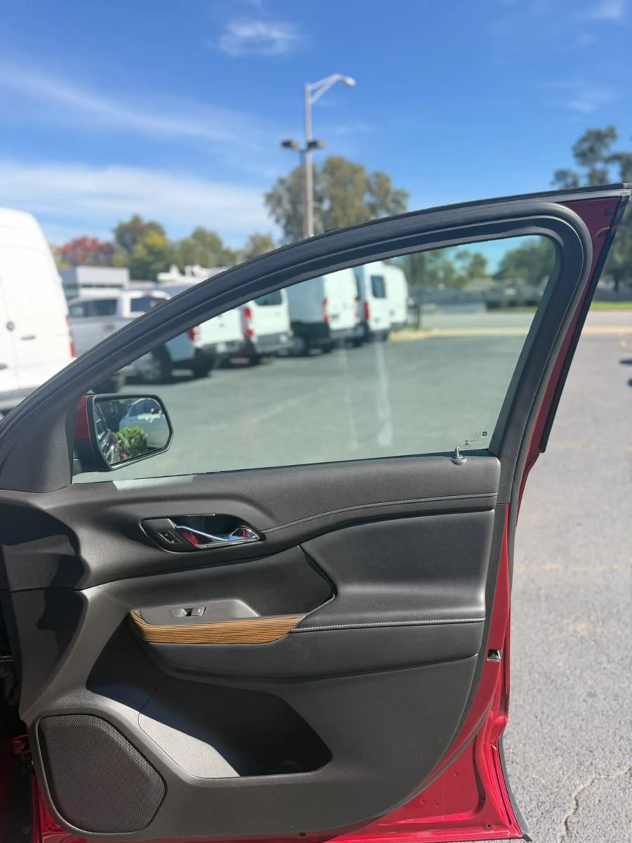 Used 2019 GMC Acadia SLE FWD image 10