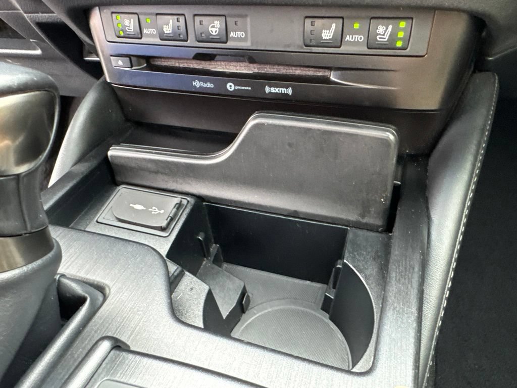Used 2019 Lexus ES 350 w/ Premium Package FWD image 25