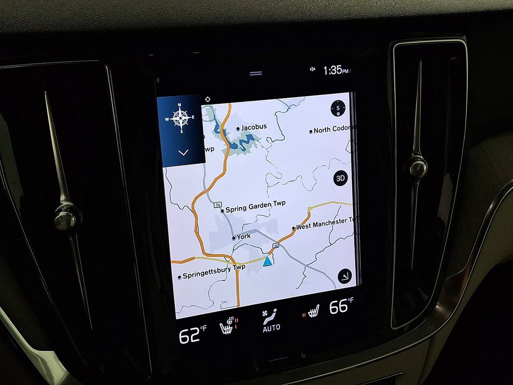 Used 2022 Volvo V60 T5 Cross Country w/ Advanced Package image 3