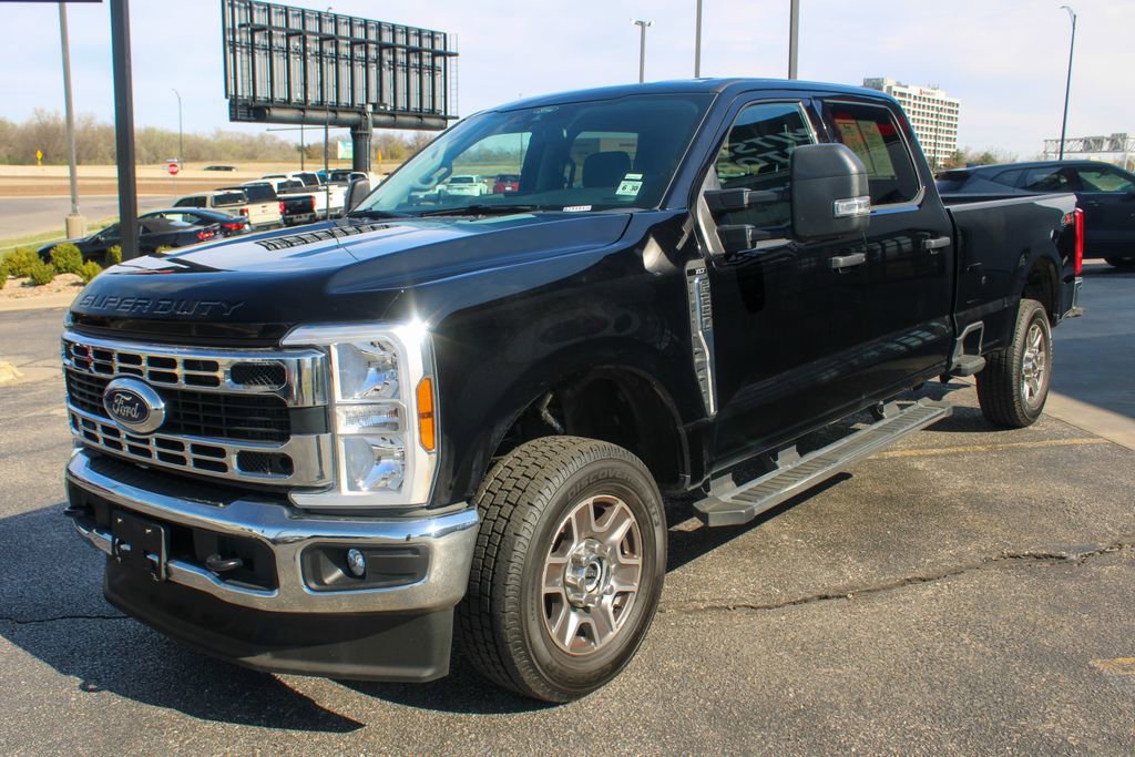 Used 2025 Ford F250 XLT image 30