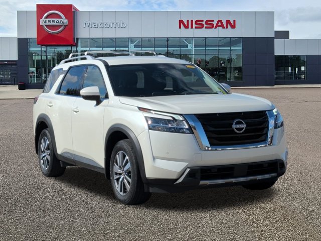 Certified 2024 Nissan Pathfinder SL