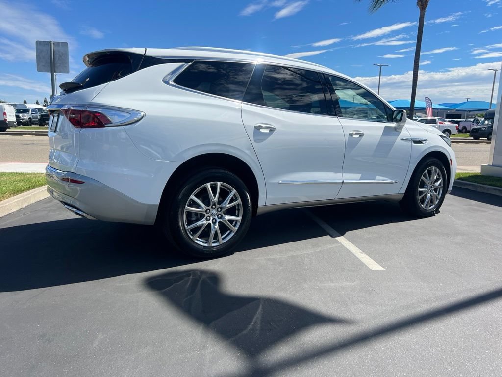 Used 2023 Buick Enclave Essence w/ Experience Buick Package FWD image 15