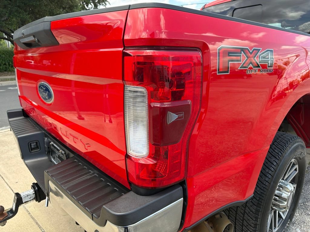 Used 2017 Ford F350 Lariat w/ Lariat Ultimate Package AWD/4WD image 12