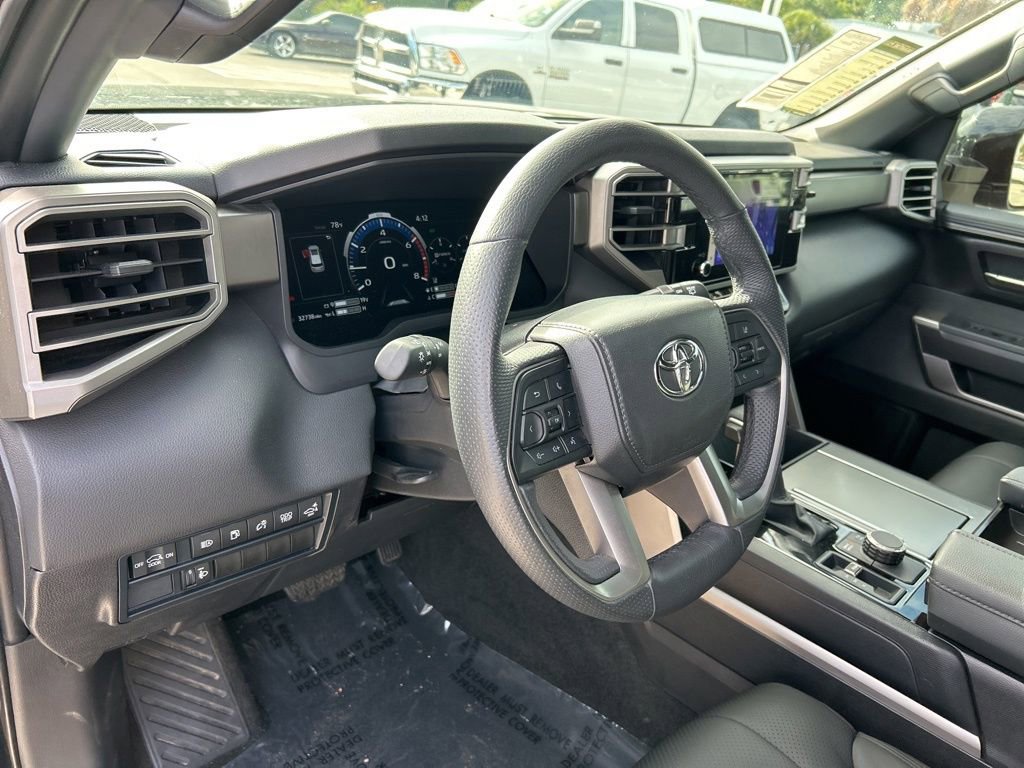 Used 2025 Toyota Sequoia SR5 image 23