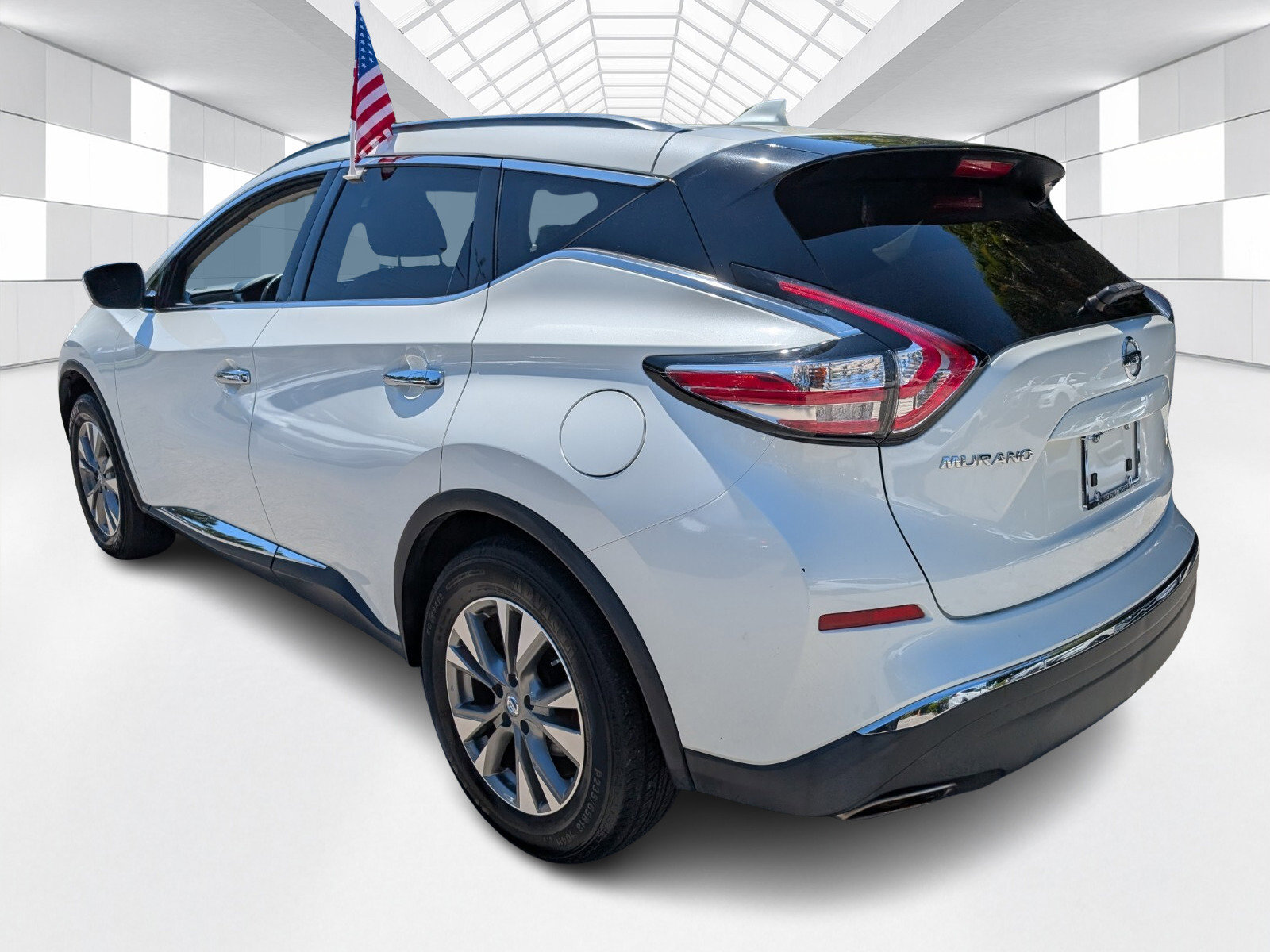 Used 2018 Nissan Murano SV FWD image 5