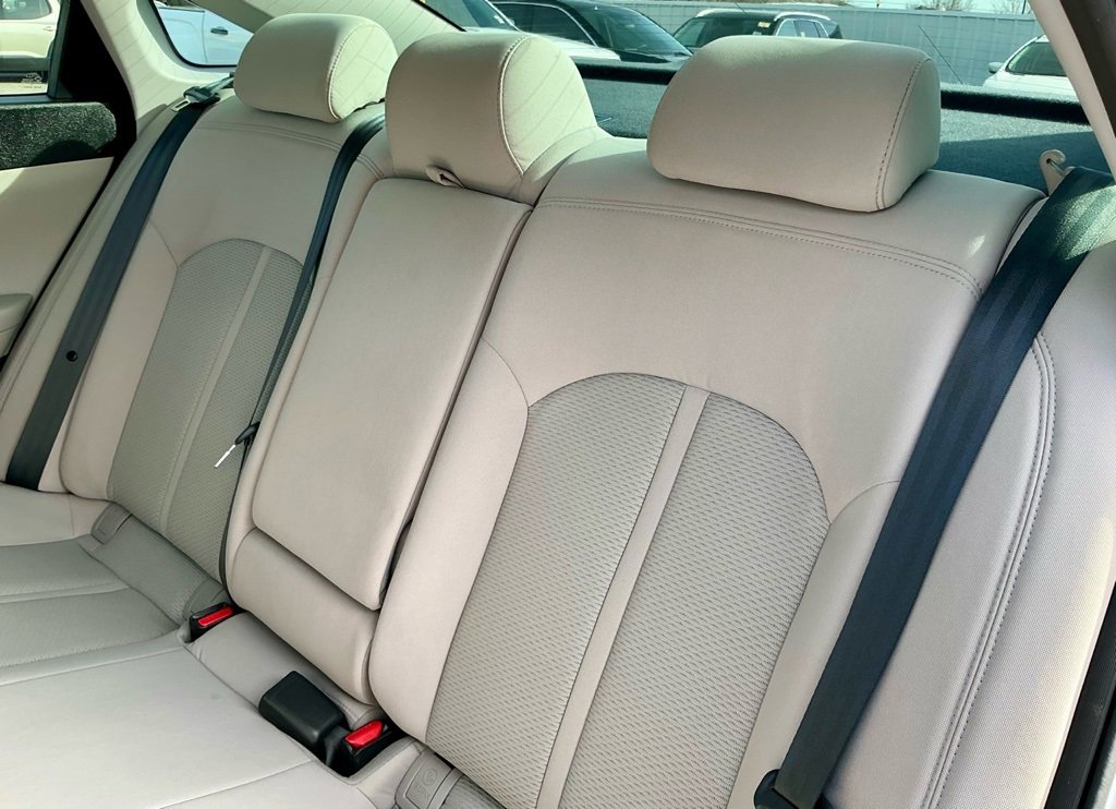 Used 2015 Hyundai Sonata SE image 28