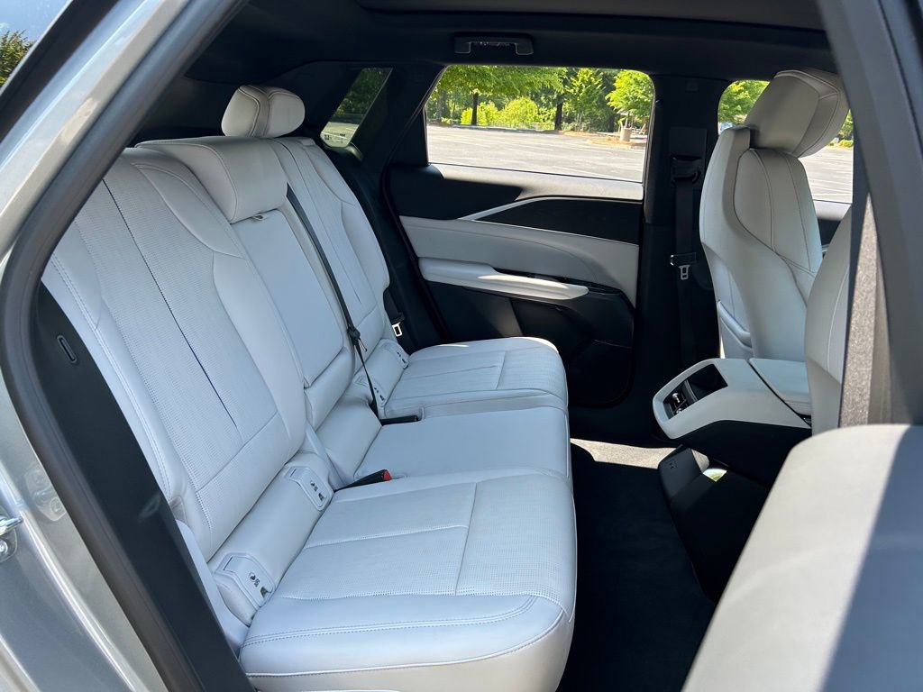 Used 2025 Cadillac Lyriq Sport RWD image 45