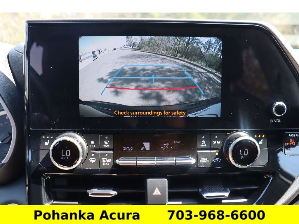 Used 2025 Toyota Highlander XLE image 15