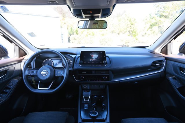 Used 2023 Nissan Rogue SV image 26