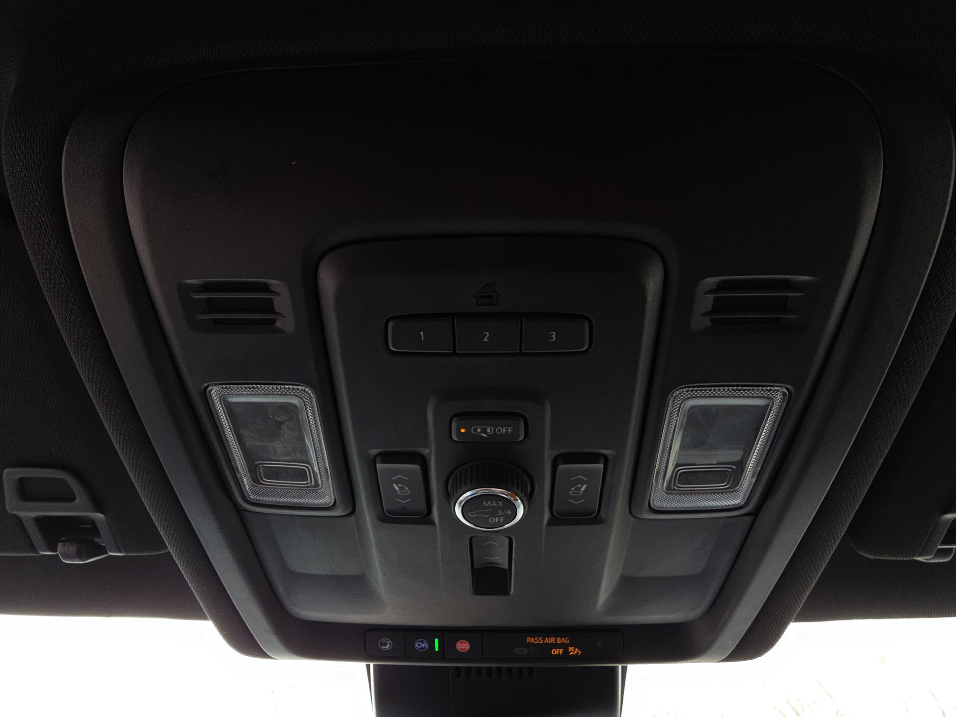 Used 2023 Chevrolet Suburban Premier image 24