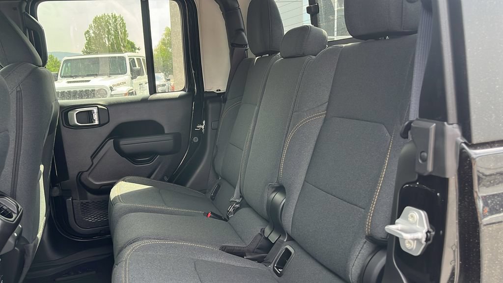 New 2026 Jeep Gladiator Sport AWD/4WD image 21