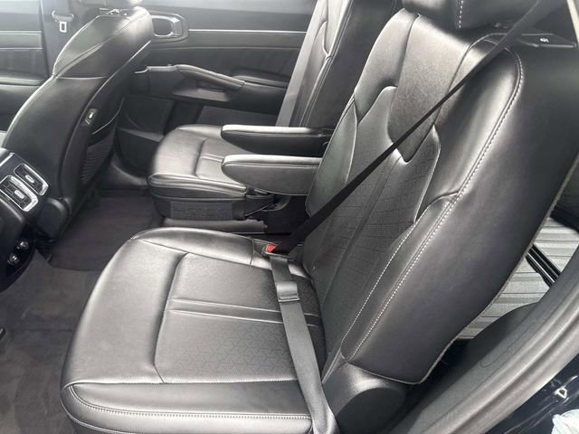 Used 2023 Kia Sorento SX image 17