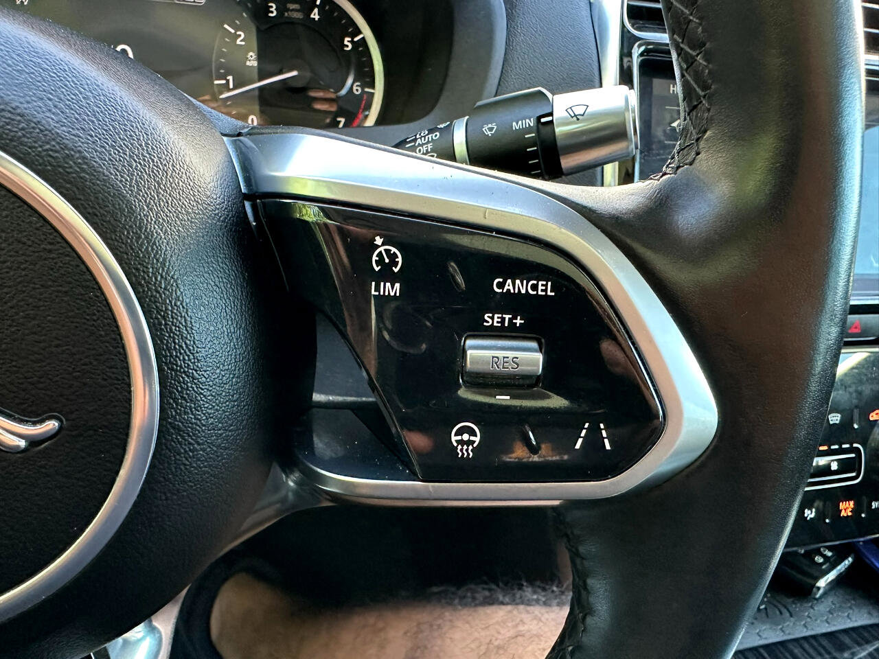 Used 2020 Jaguar XE S image 32