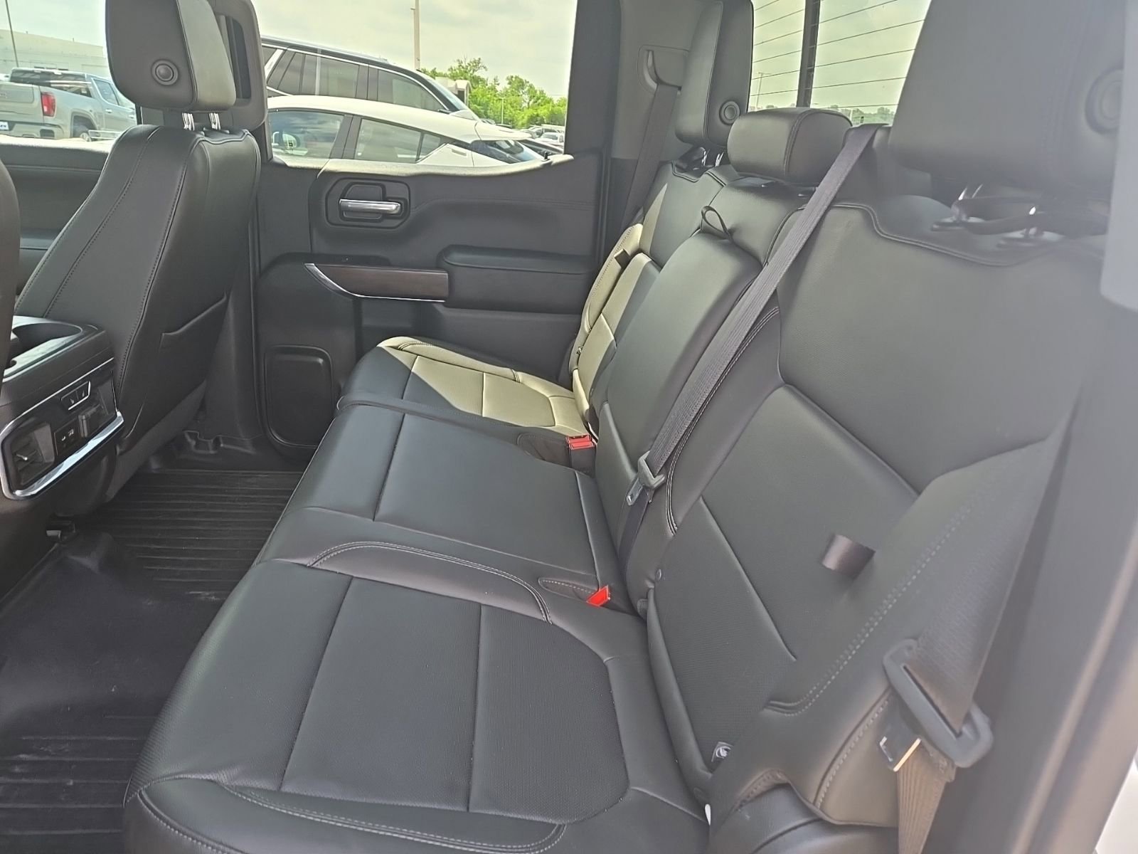 Used 2020 GMC Sierra 1500 SLT image 15