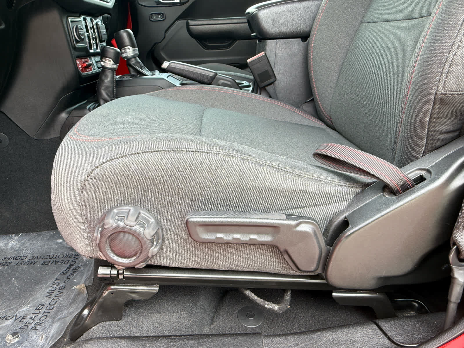 Used 2024 Jeep Wrangler Unlimited Rubicon AWD/4WD image 13