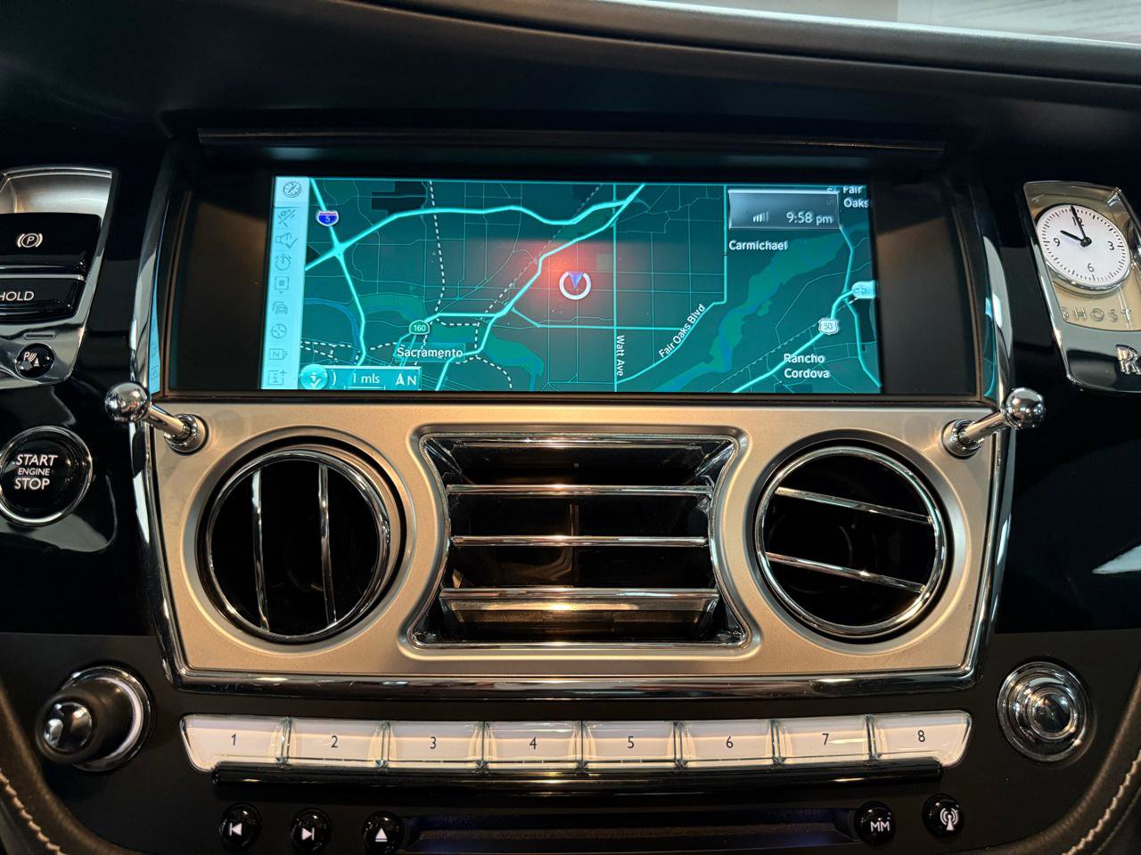 Used 2016 Rolls-Royce Ghost RWD image 17