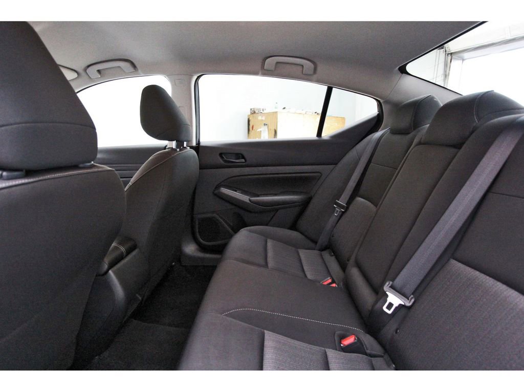 Certified 2024 Nissan Altima 2.5 S FWD image 10