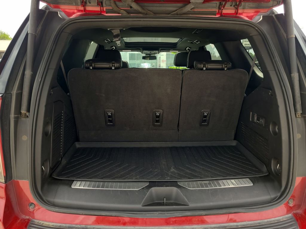 Used 2024 Chevrolet Tahoe RST w/ Luxury Package AWD/4WD image 27