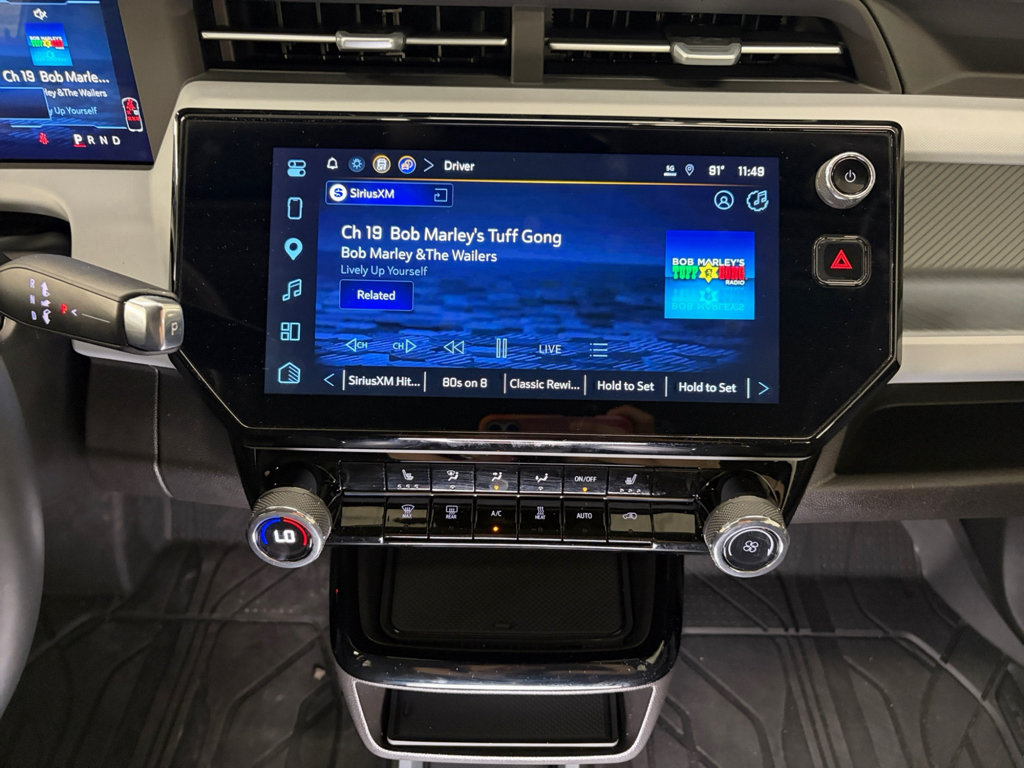 Used 2027 Chevrolet Bolt LT w/ Comfort Package FWD image 12