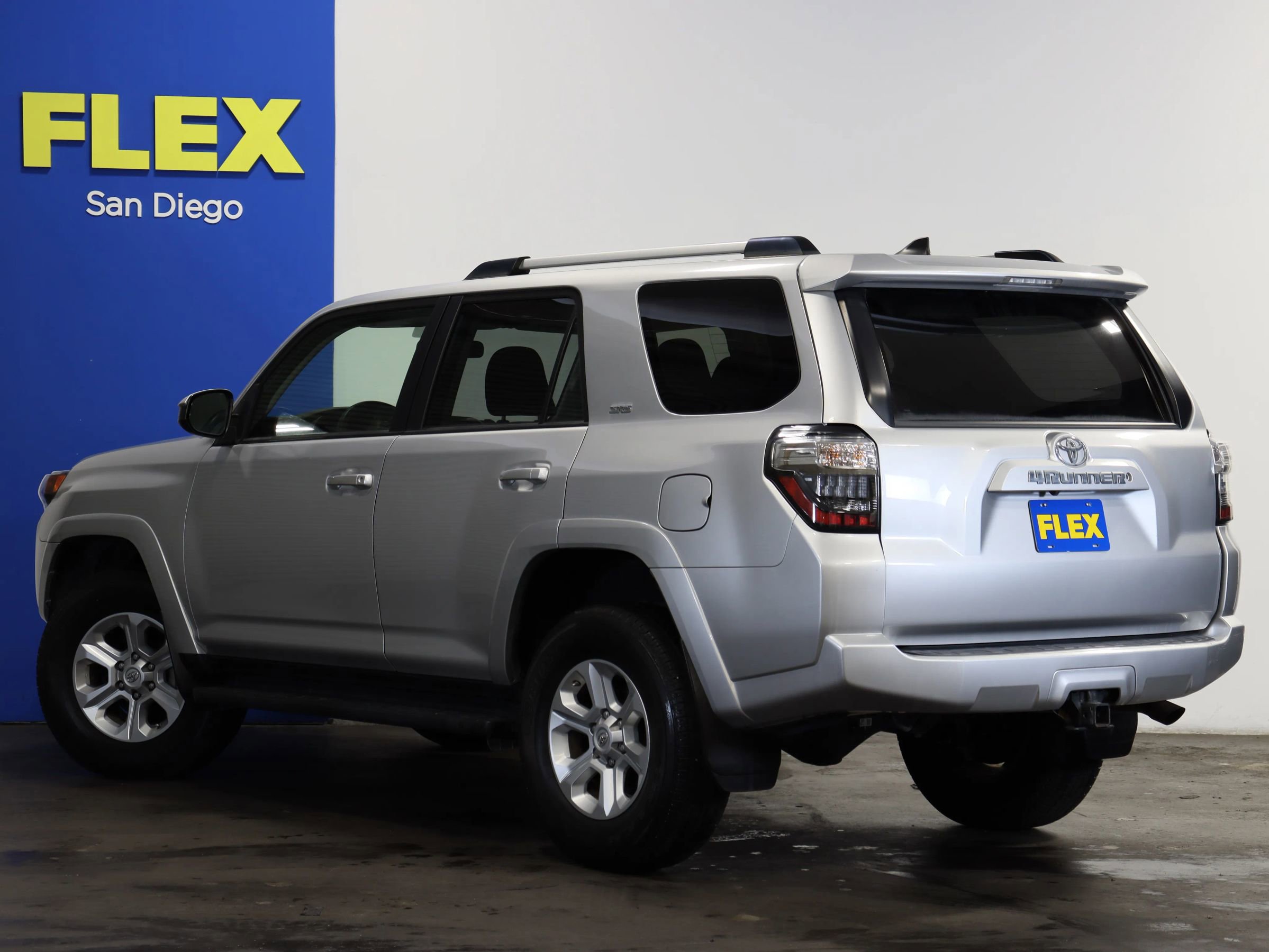 Used 2019 Toyota 4Runner SR5 image 3