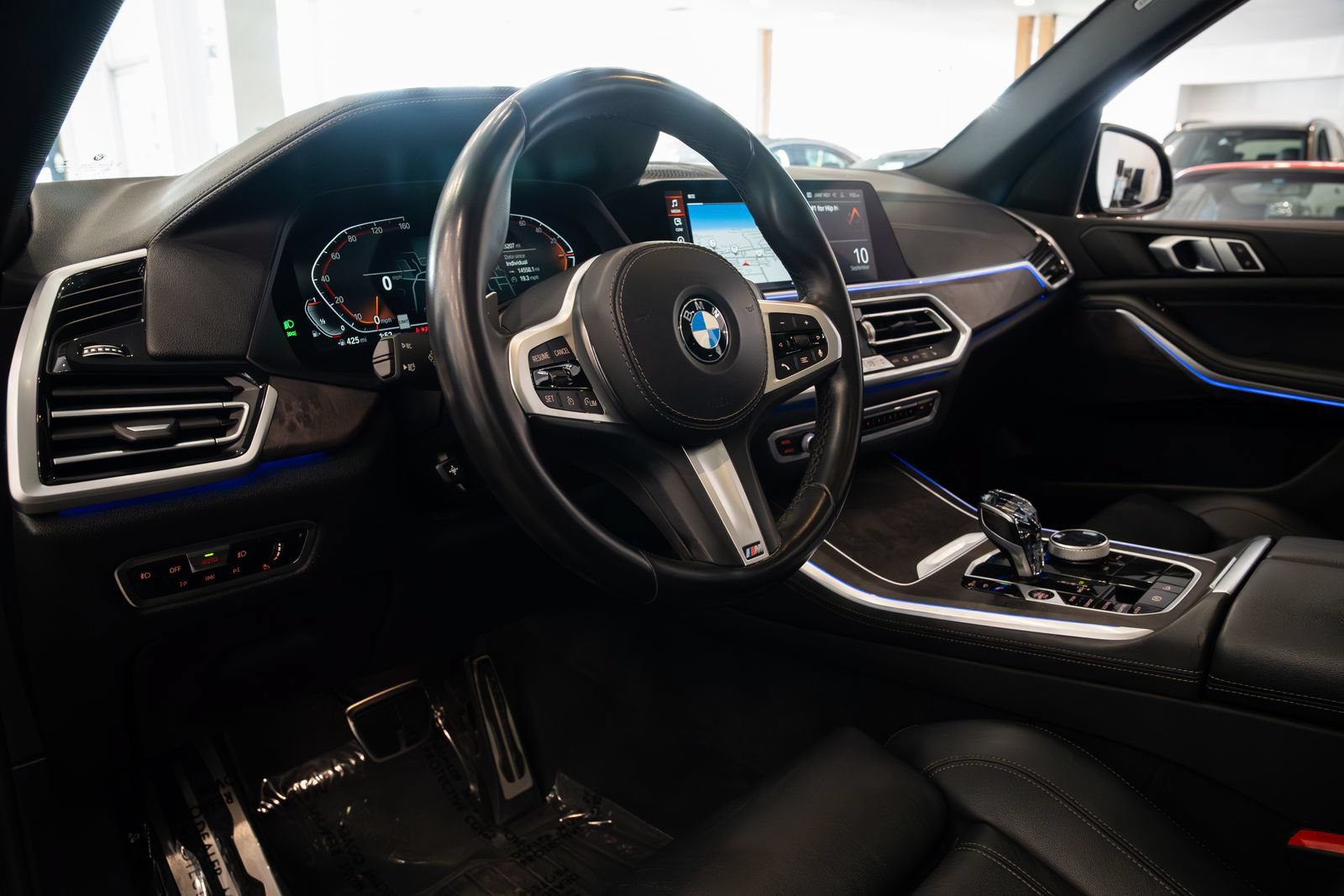 Used 2021 BMW X5 xDrive40i w/ M Sport Package AWD/4WD image 17