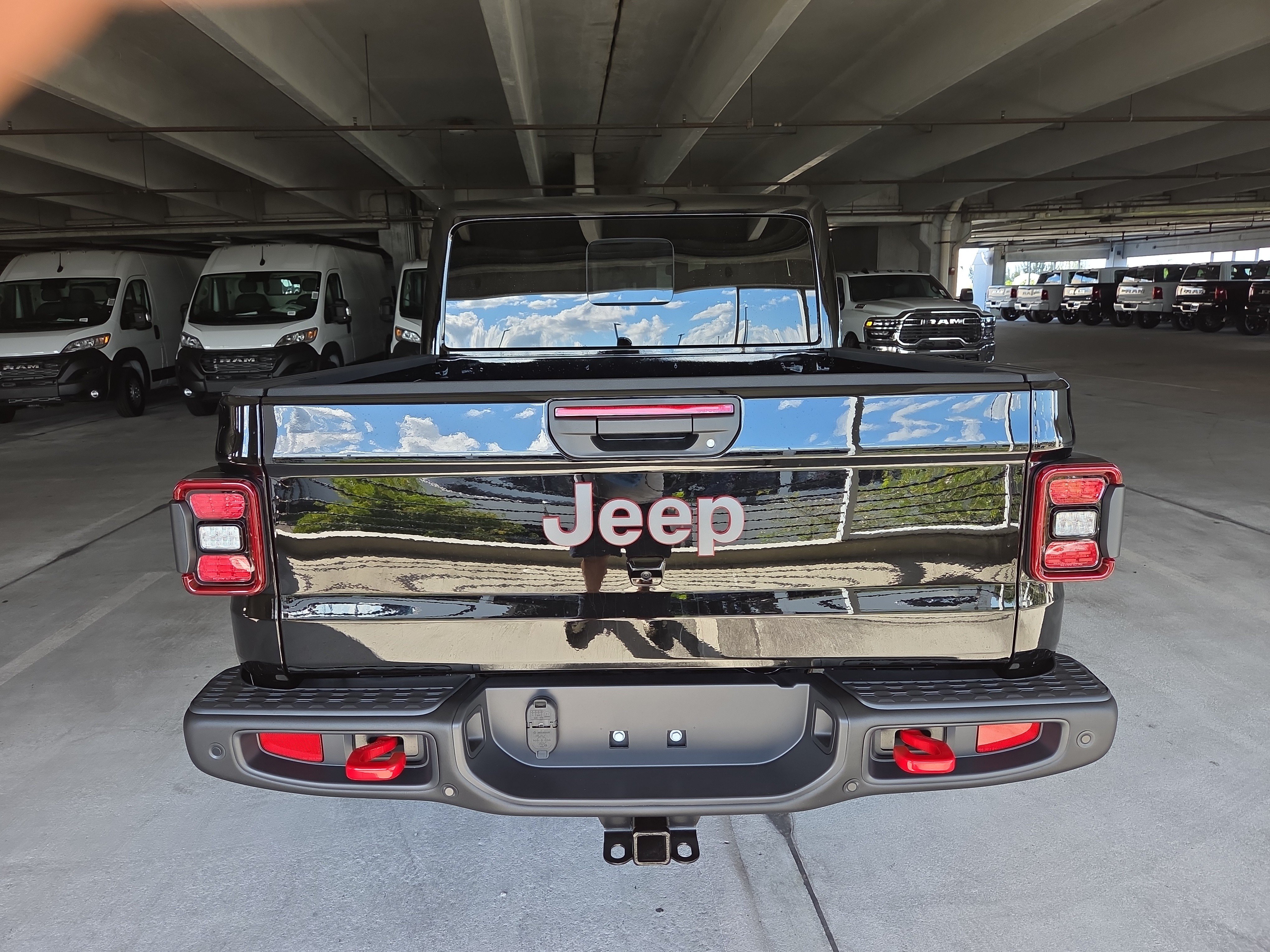 New 2025 Jeep Gladiator Rubicon AWD/4WD image 6