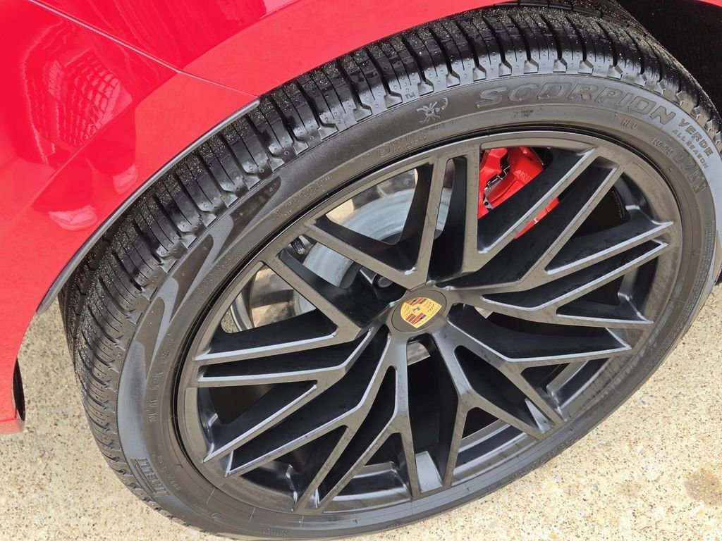 Used 2022 Porsche Macan GTS image 6