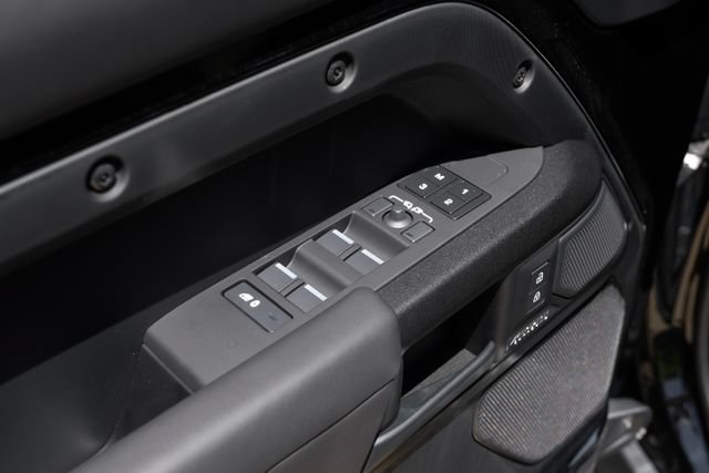 New 2026 Land Rover Defender 110 OCTA AWD/4WD image 56