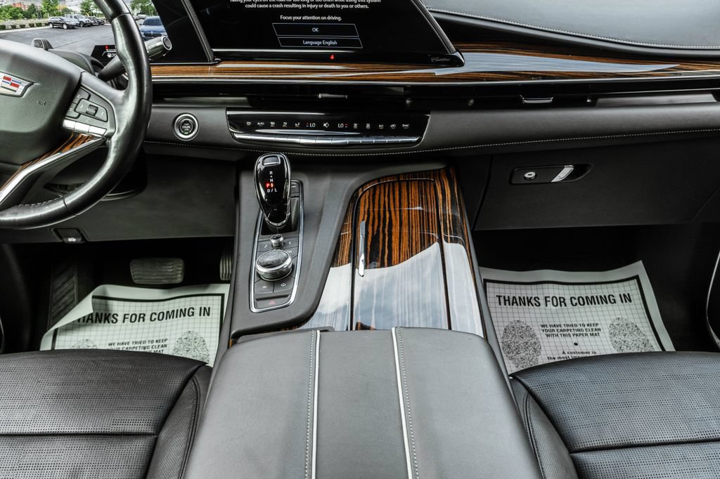 Used 2023 Cadillac Escalade Premium Luxury AWD/4WD image 12
