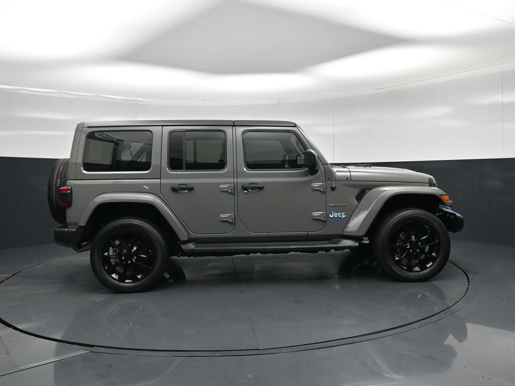 Used 2023 Jeep Wrangler Unlimited Sahara w/ Cold Weather Group AWD/4WD image 22