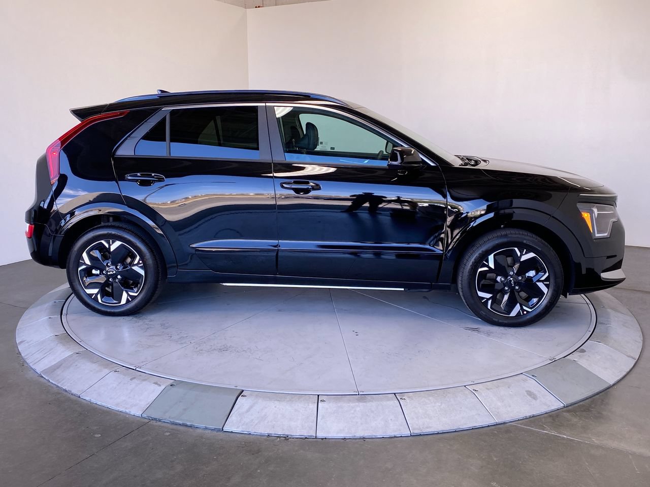 New 2026 Kia Niro Wind FWD image 6