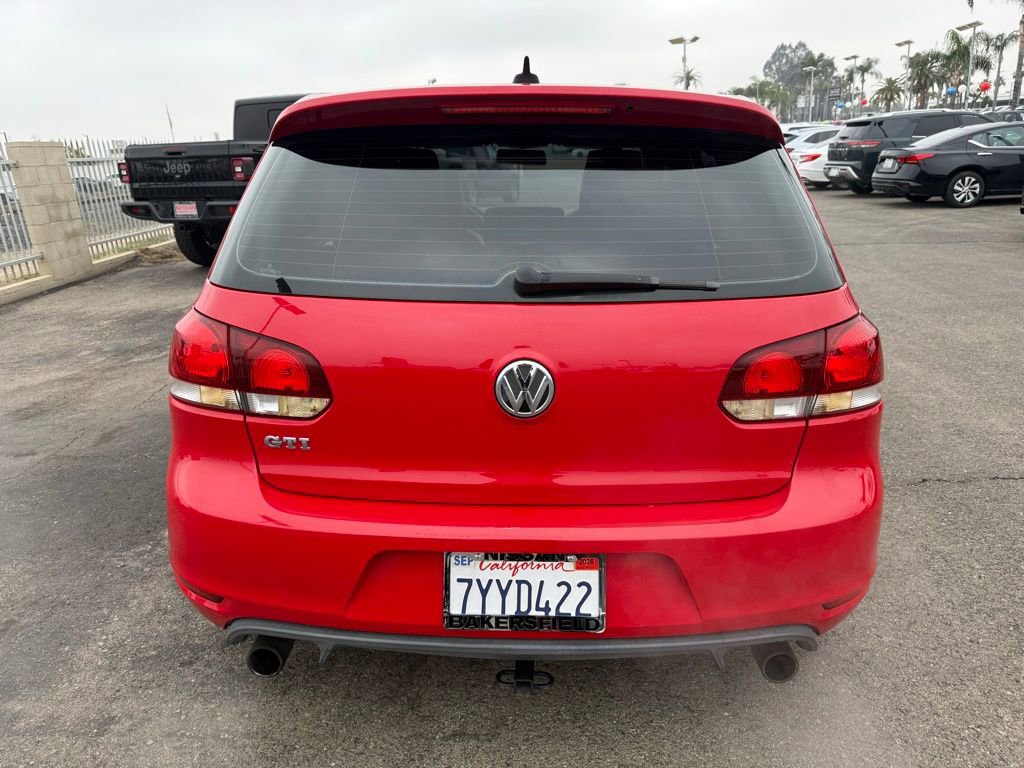 Used 2011 Volkswagen Golf 4-Door image 5
