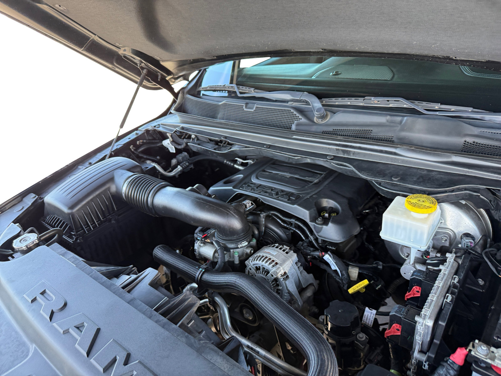 Used 2019 RAM 1500 Laramie RWD image 13