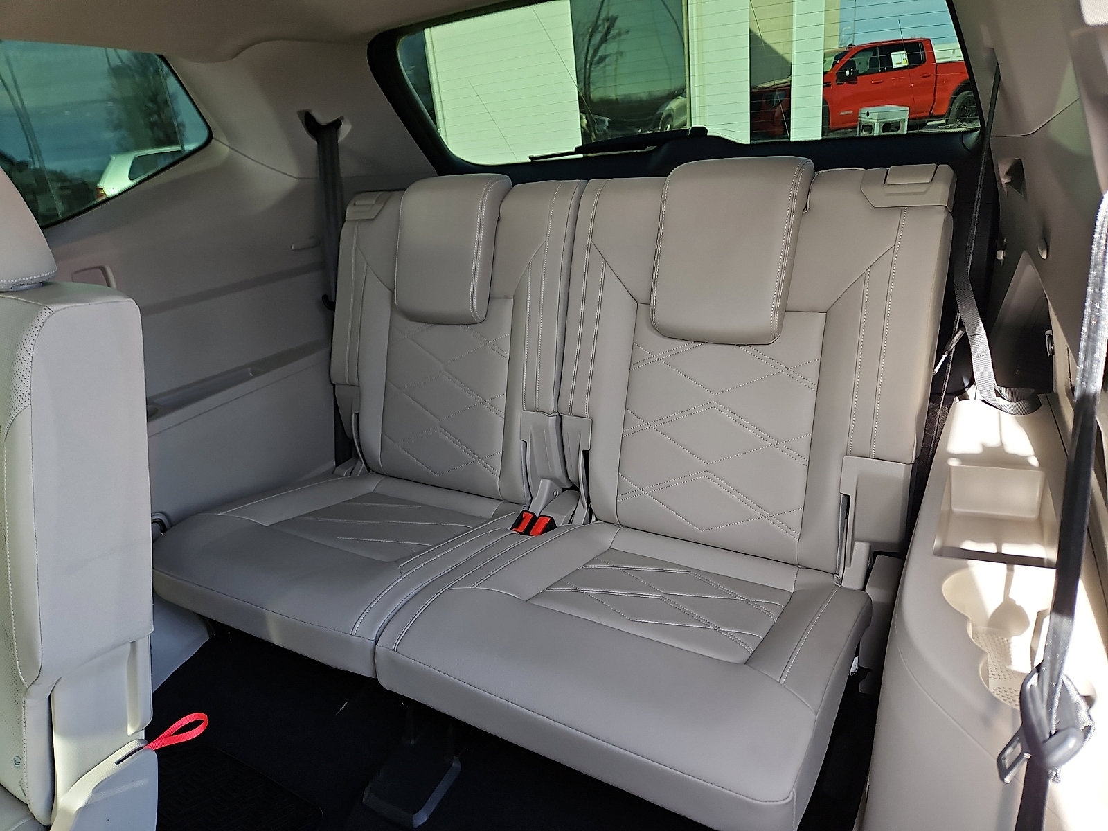 Used 2024 Volkswagen Atlas SE w/ Black Wheel Package image 9