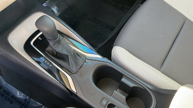 Used 2025 Toyota Corolla LE FWD image 14