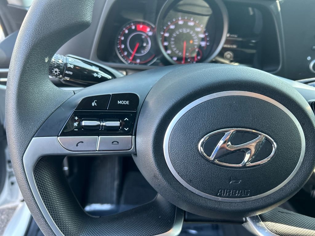 Used 2023 Hyundai Elantra SEL FWD image 21