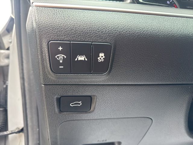 Used 2023 Kia K5 GT-Line image 19