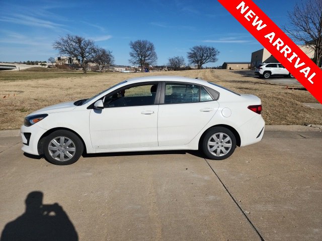 Used 2022 Kia Rio LX image 3